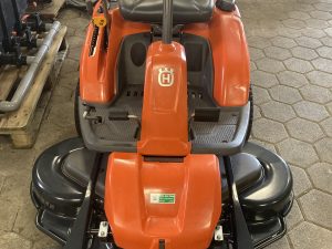 Husqvarna R318 Frontmaaier NR 59