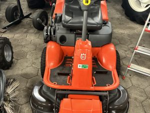 Husqvarna R11 zitmaaier geel nr 19