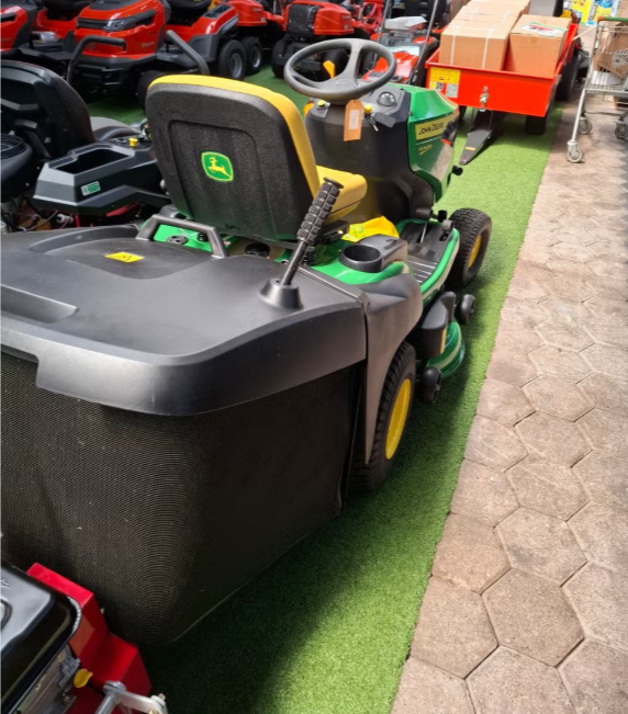 John Deere X167R zitmaaier geelnr 6 - Afbeelding 4